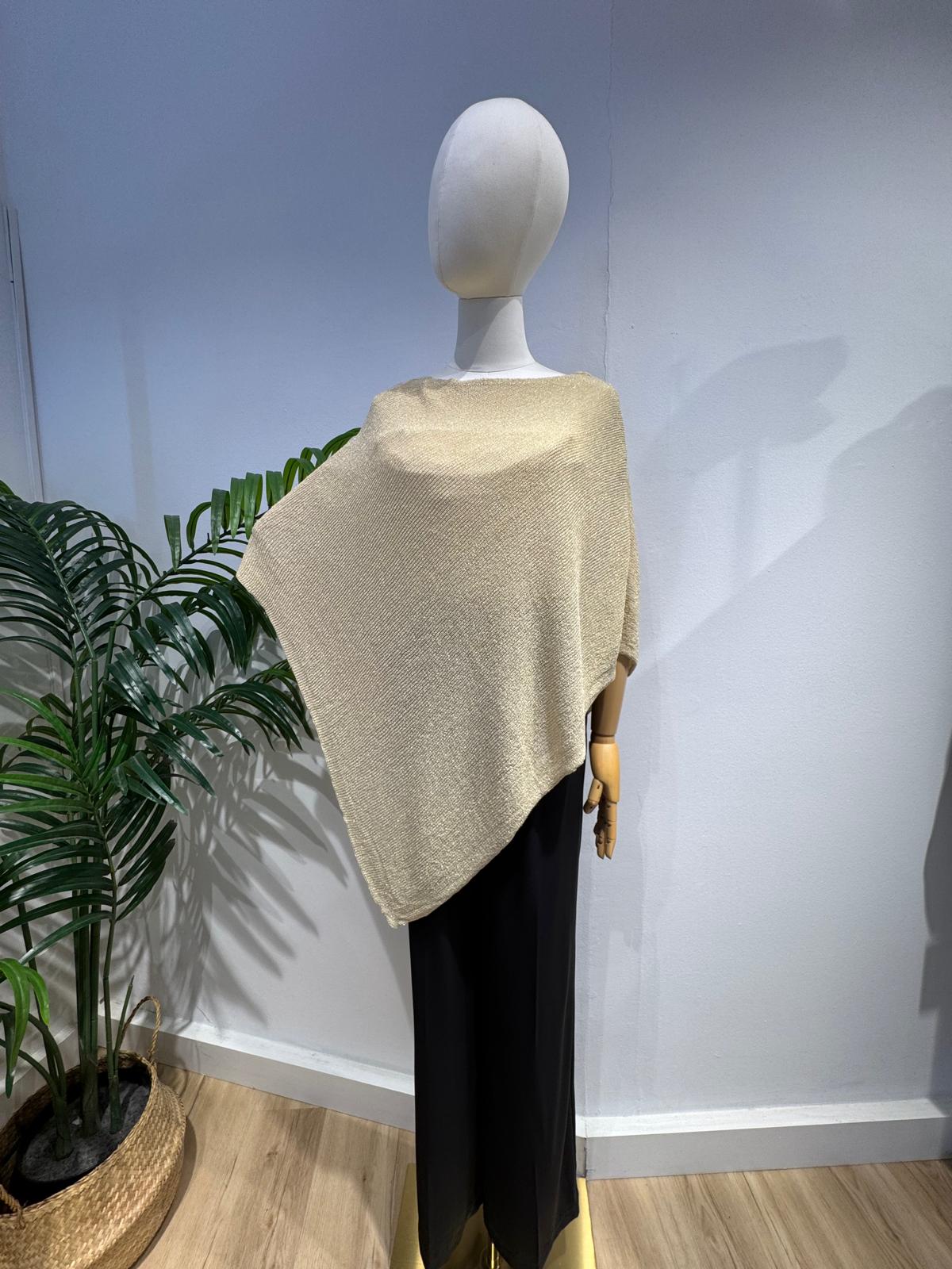 Poncho dorado