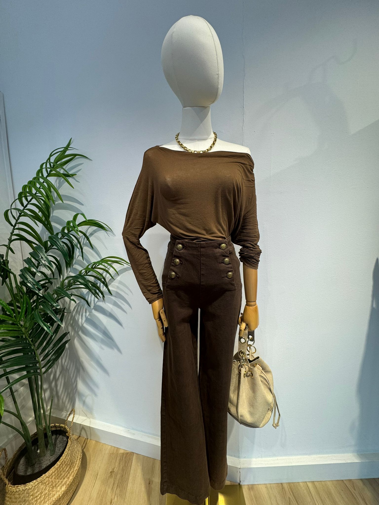 Blusa de punto marrón