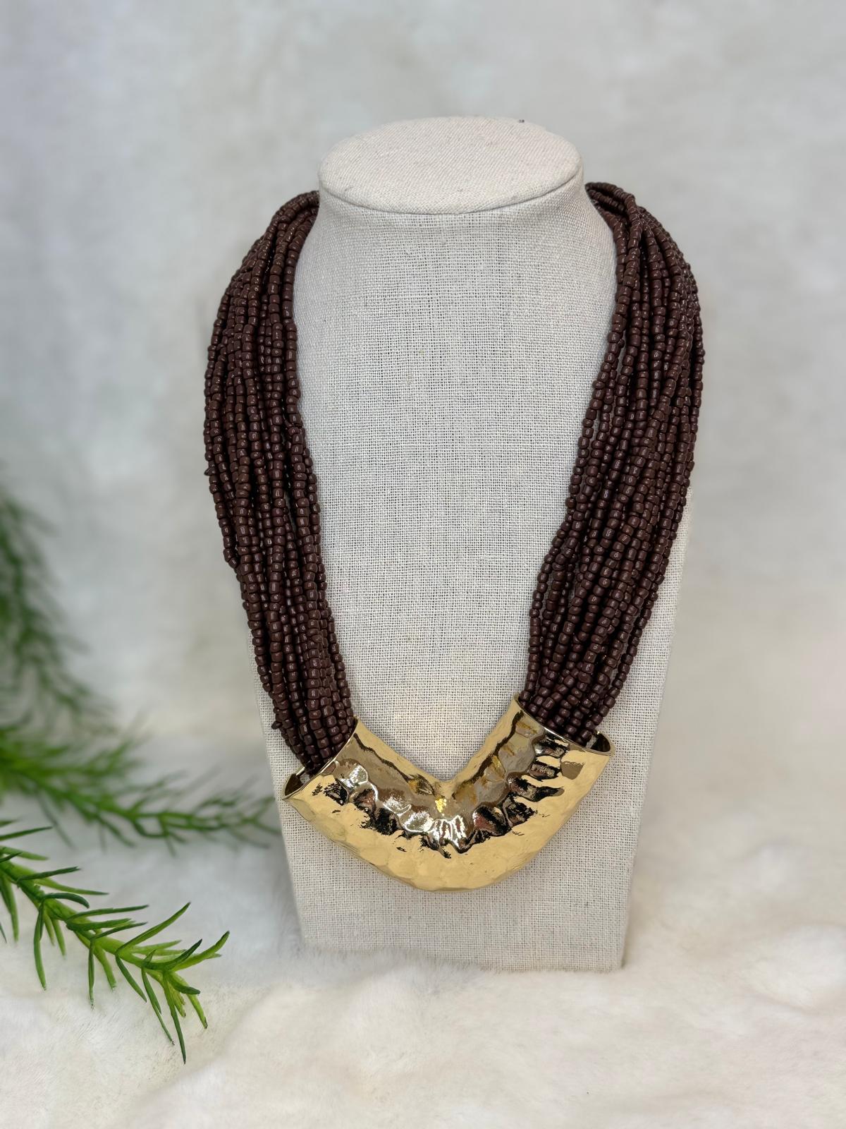 Collar cuentas marrón