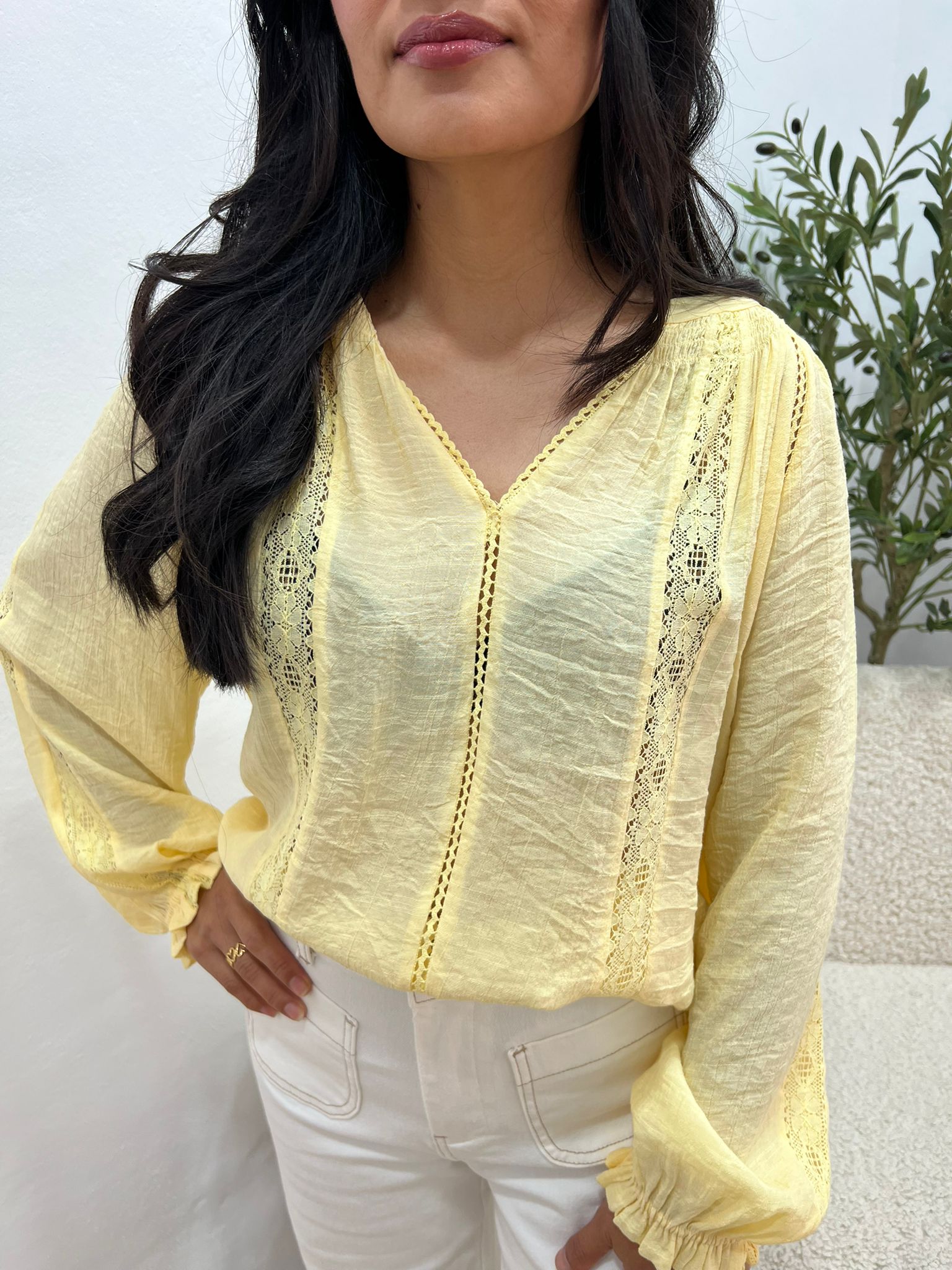 blusa bordado amarilla