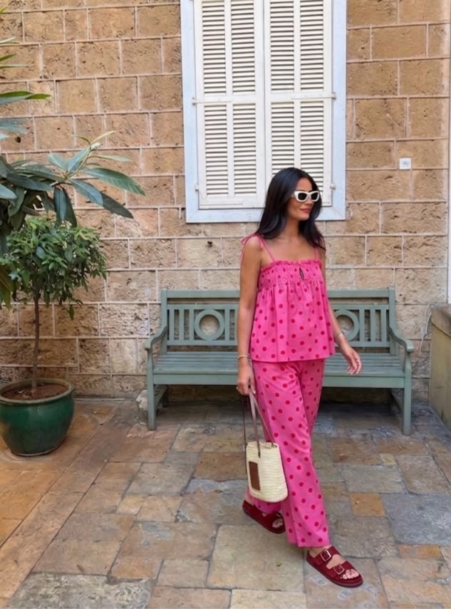 Conjunto Lunares rosa y rojo